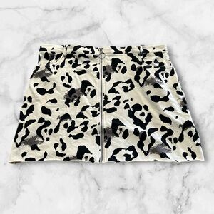 Beyond this Plane cream colored cow print mini skirt front zipper Size 3XL